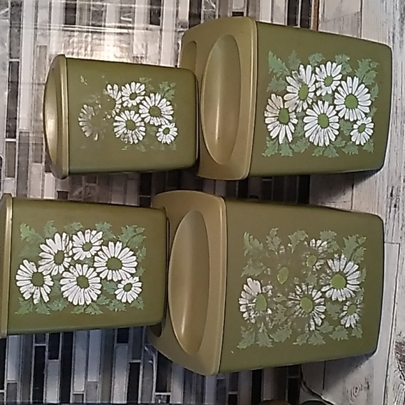 Vintage 1970s green daisy canister set - Picture 4 of 4